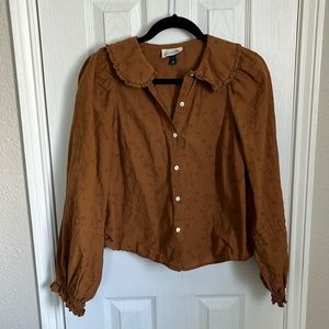 Embroidered balloon sleeve blouse